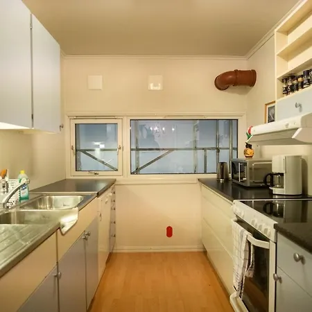 Family Escape, Nature Close, Easy