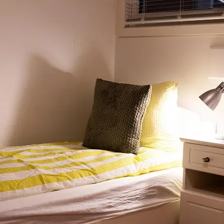 Family Escape, Nature Close, Easy Daire